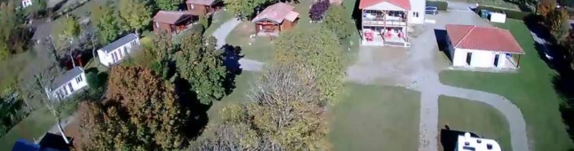 Camping à la campagne - vue aerienne octobre 2021