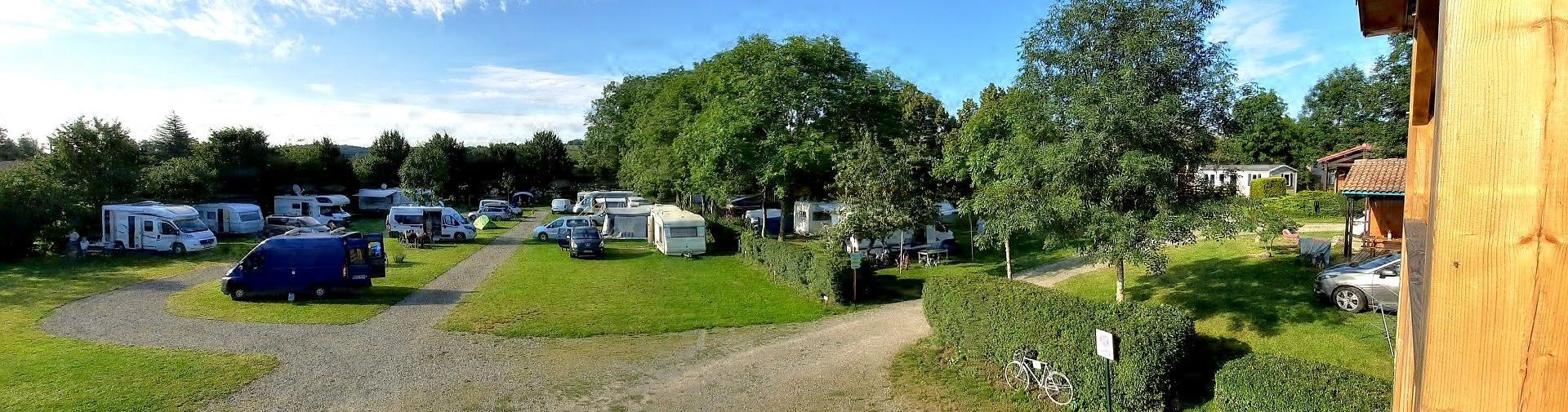Terrain pour grande caravane et camping-car Puy de Dôme - emplacement caravanne camping car 4