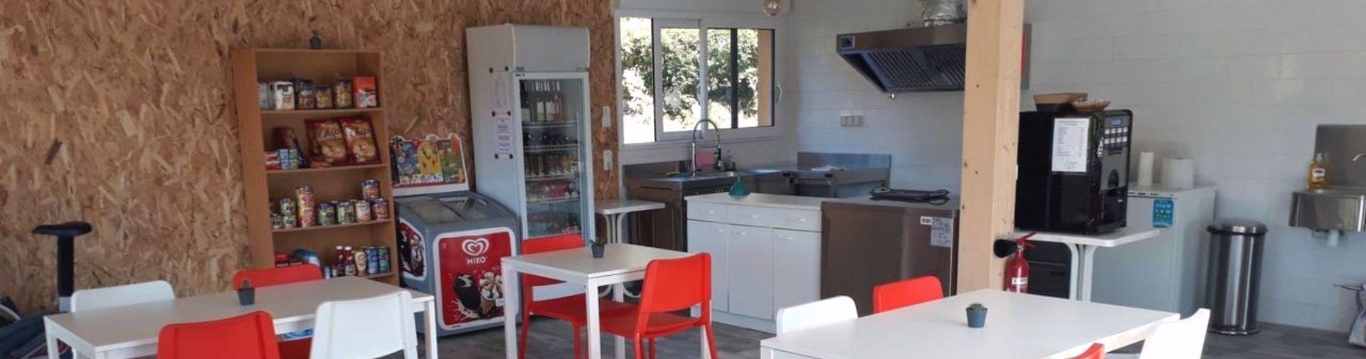 services de restauration et épicerie - camping du colombier auvergne snack bar