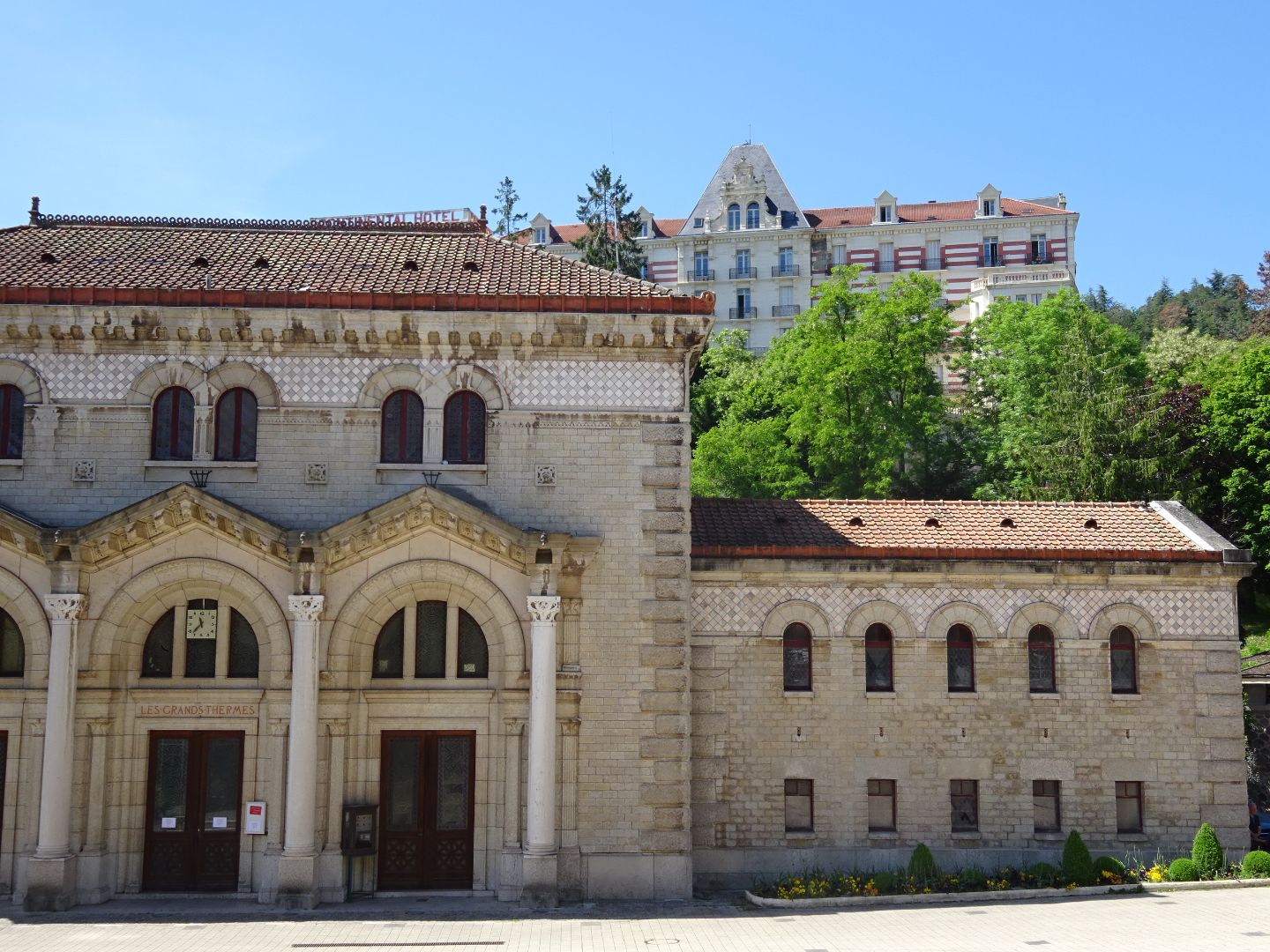 Promenez-vous à Châtel-Guyon pendant vos vacances en Auvergne