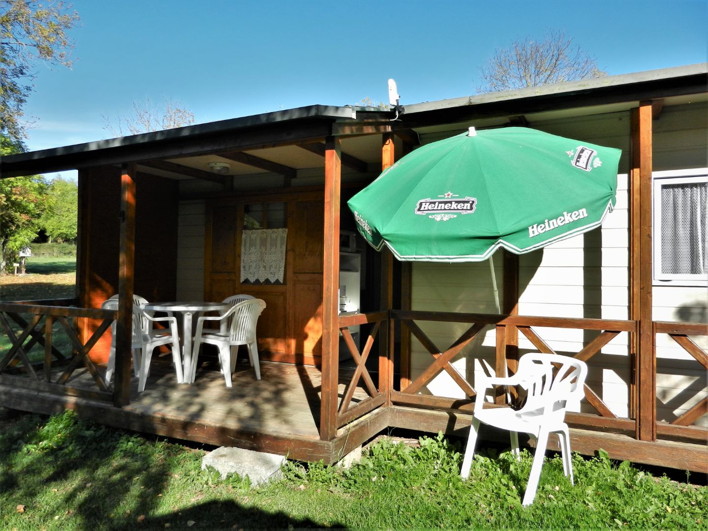 Camping en Auvergne avec location Bungalow 5 à 6 personnes
