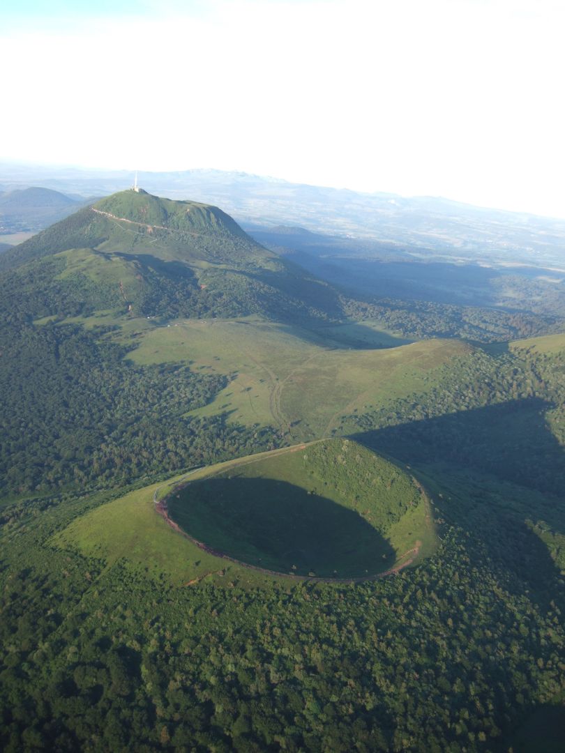 Admirez la Chaîne des Puys