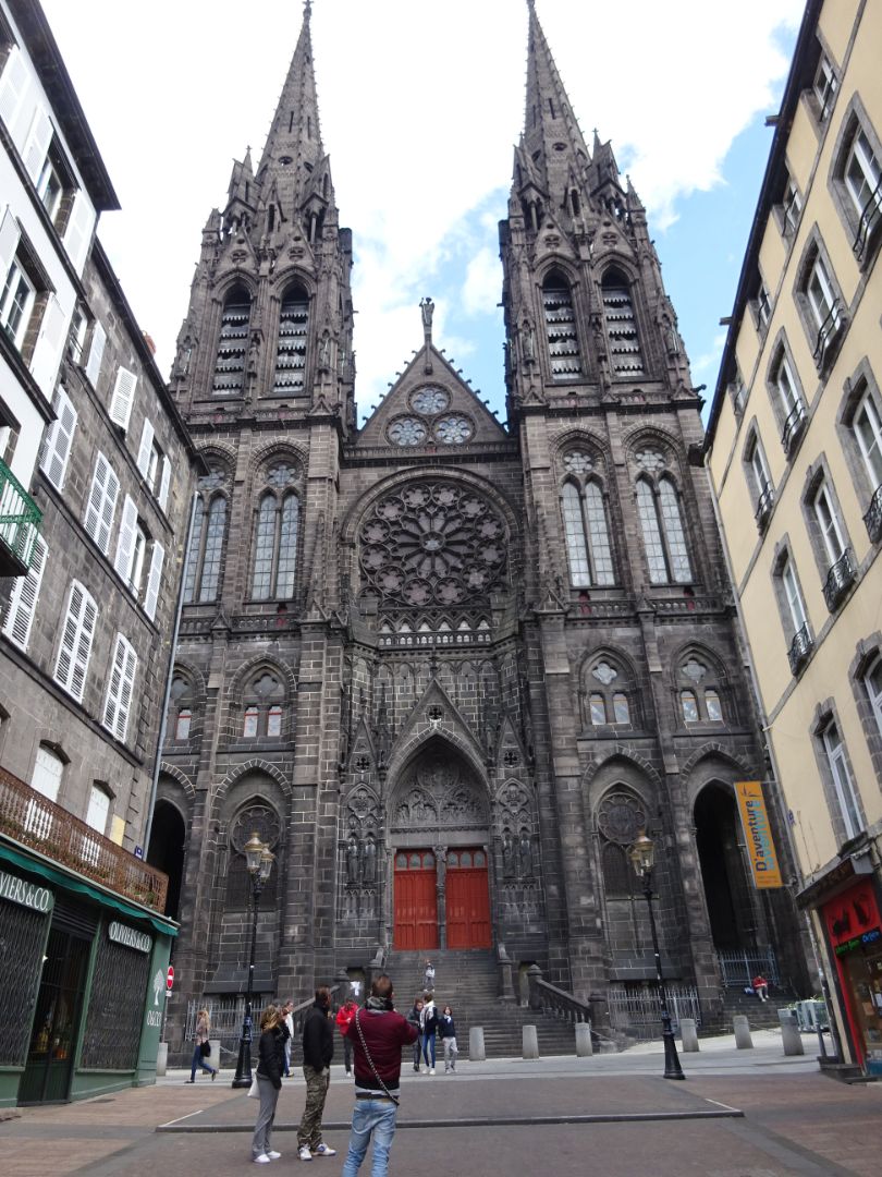 Visitez Clermont Ferrand en Auvergne